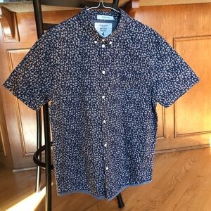 Native Youth Short Sleeved Shirt Fallen Flower Trim Fit button mens size large